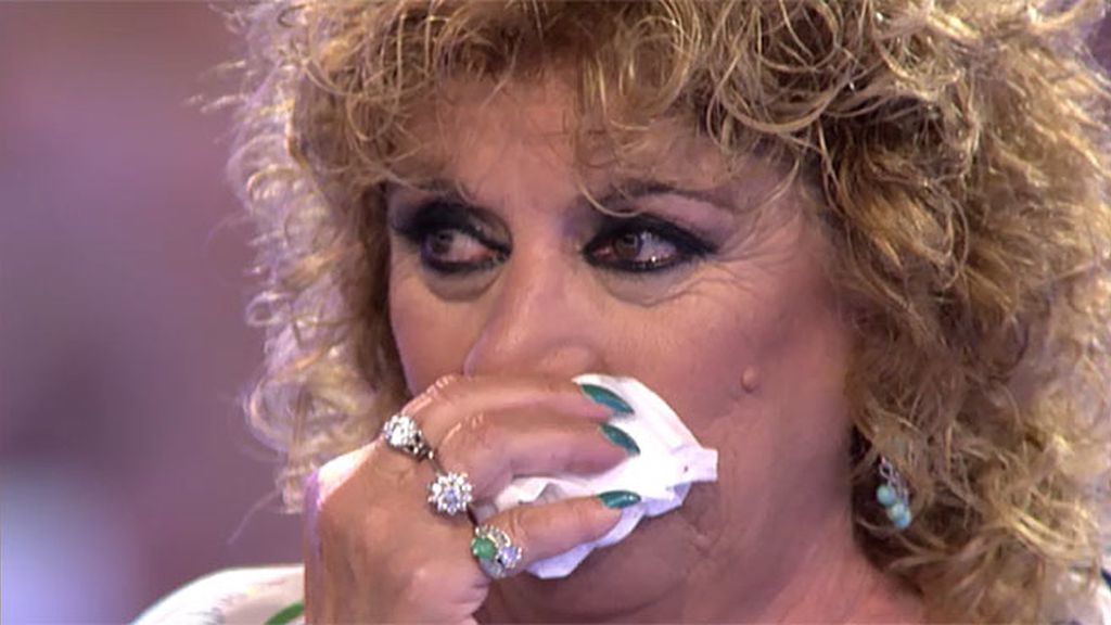 La cantante no puede evitar la emoción tras ver a Fernando