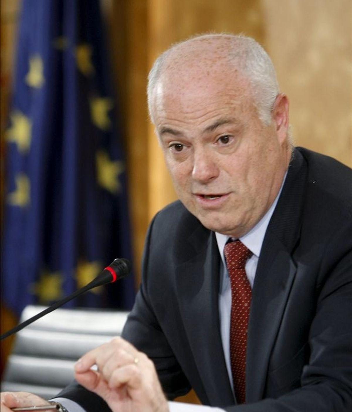 El secretario de Estado de Economía, José Manuel Campa, durante la rueda de prensa en la que valoró los datos del Índice de Precios de Consumo (IPC) de 2010 y destacó que acotar el despido colectivo por causas económicas a las pérdidas estructurales no supone dar marcha atrás en lo ya aprobado con la reforma laboral. EFE El secretario de Estado de Economía, José Manuel Campa, durante la rueda de prensa en la que valoró los datos del Índice de Precios de Consumo (IPC) de 2010 y destacó que acotar el despido colectivo por causas económicas a las pérdidas estructurales no supone dar marcha atrás en lo ya aprobado con la reforma laboral. EFE