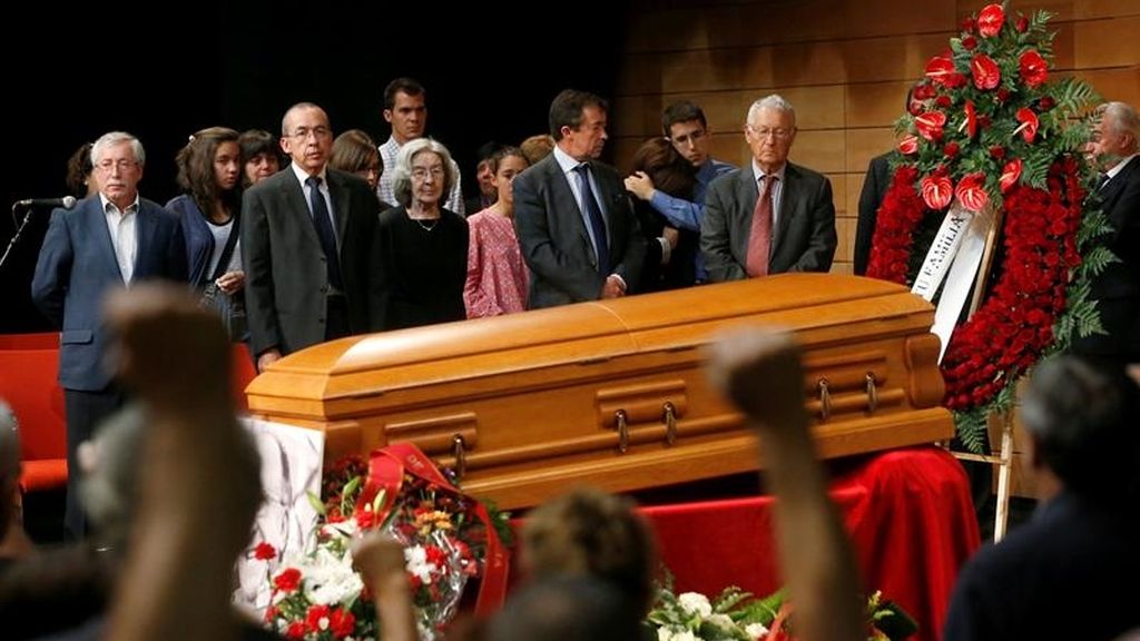 El último homenaje a Santiago Carrillo