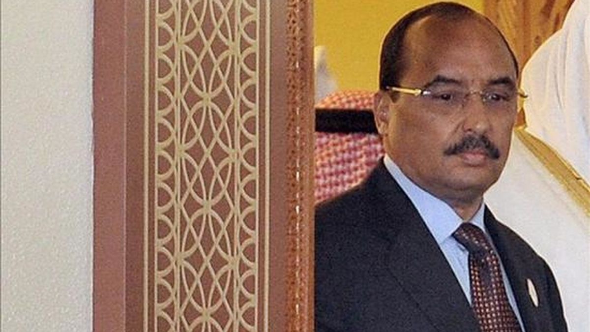 El jefe de la Junta Militar que dirige Mauritania desde el golpe de Estado del pasado agosto, Mohamed uld Abdelaziz, anunció hoy en un discurso a la nación su dimisión para presentarse como candidato a las elecciones presidenciales que se celebrarán en junio. EFE/Archivo