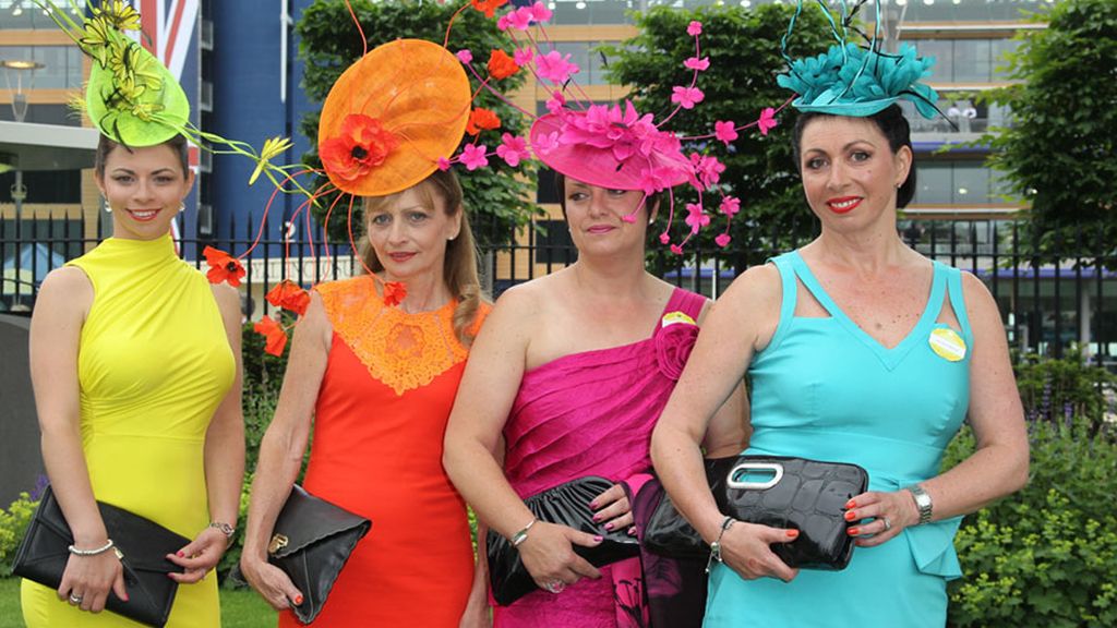 Sombreros, caballos y extravagancia en la cita de Ascot