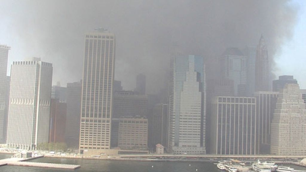 Un humo negro se extendió por la ciudad