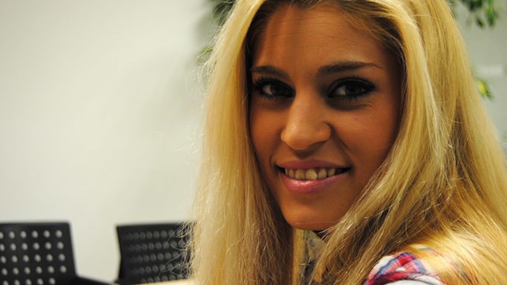 Ainhoa visita el café de mujeres y hombres Smeet