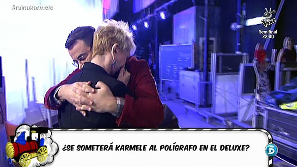 La colaboradora se derrumba tras escuchar las críticas de sus compañeros