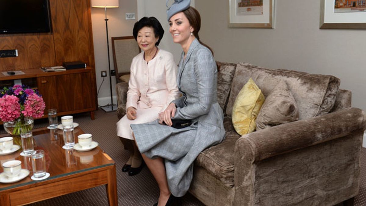 La Duquesa de Cambridge vuelve a trabajar tras sus molestias por el embarazo