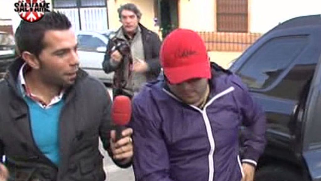 Juntos, acuden a casa de la modelo