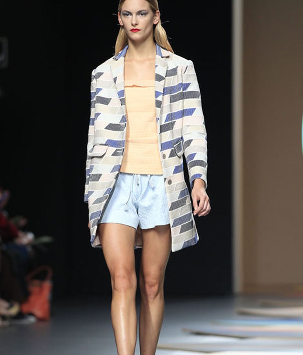 Líneas puras, geometrías y colores empolvados