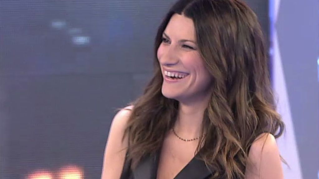 La cantante se convierte en cómplice de la historia de Eloy y Arantxa