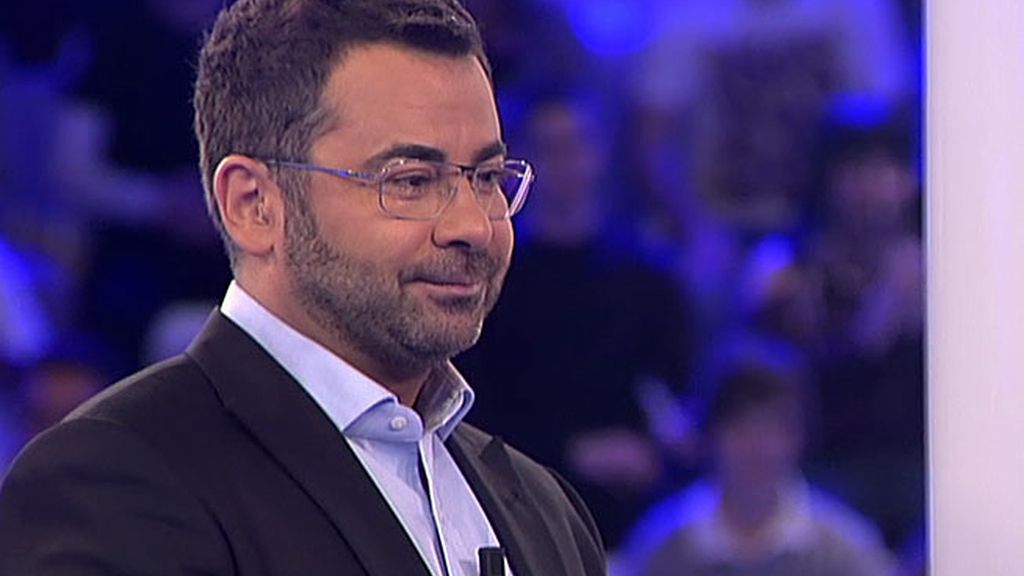 La cantante se convierte en cómplice de la historia de Eloy y Arantxa