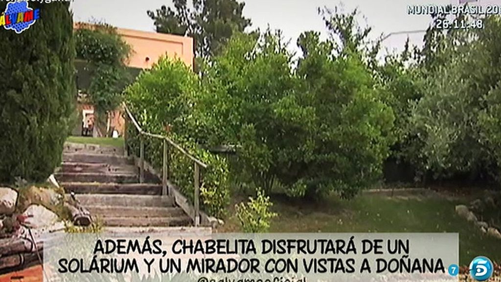 Consta de 3 dormitorios, terraza, jardín y solárium