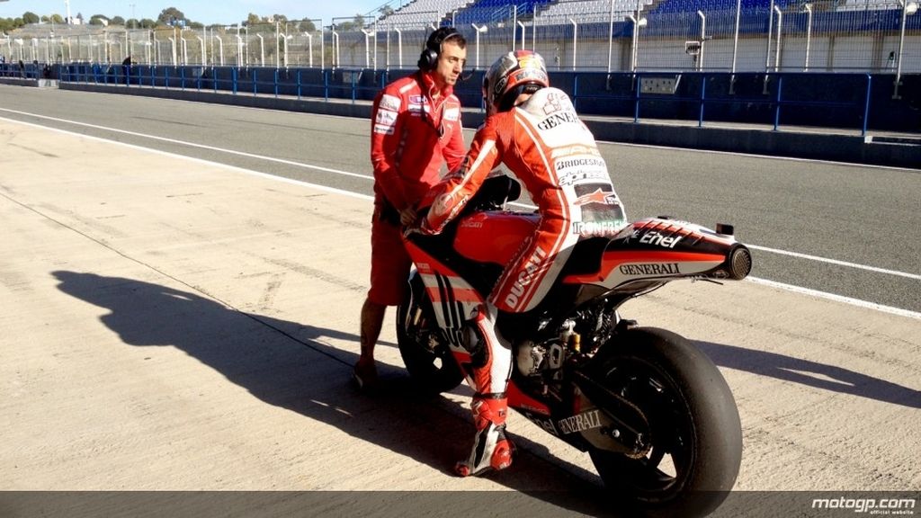 Ducati prueba la GP12 en Jerez