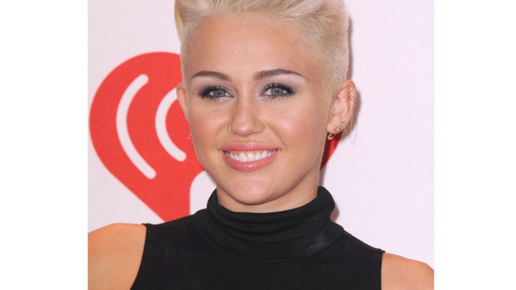 Miley Cyrus, juvenil y sencilla
