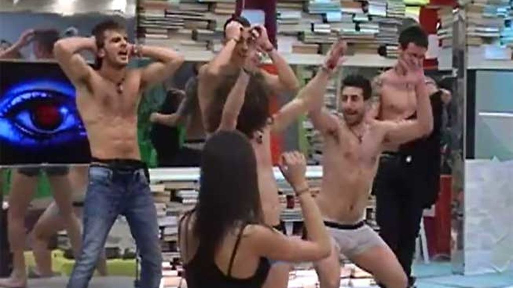 Las chicas, encantadas de asistir al ‘show’