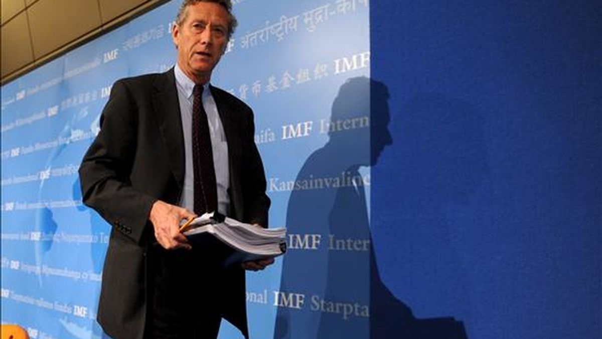 El economista jefe del Fondo Monetario Internacional (FMI), Olivier Blanchard, tras la rueda de prensa que ofreció hoy en Washington, Estados Unidos, donde dio a conocer los pronósticos del organismo para la economía mundial. EFE