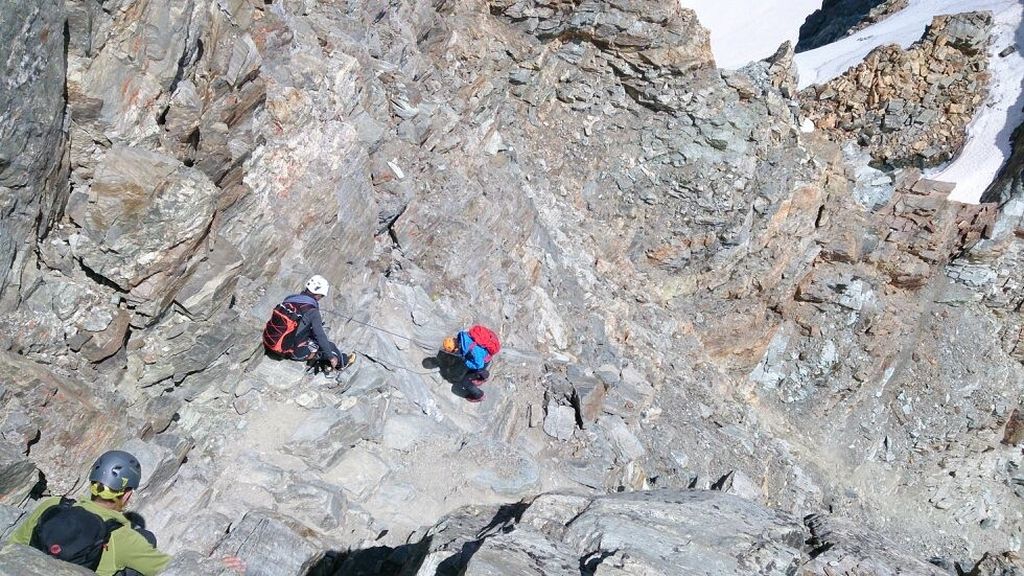 Jesús Calleja y Santi Millán llegan a la cima del monte Cervino, a 4.478 m. de altitud