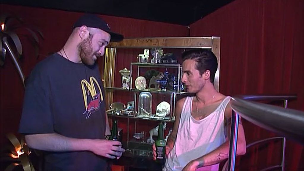 Roy busca al cuarto amor de su vida, después de su madre, su perro y su coche