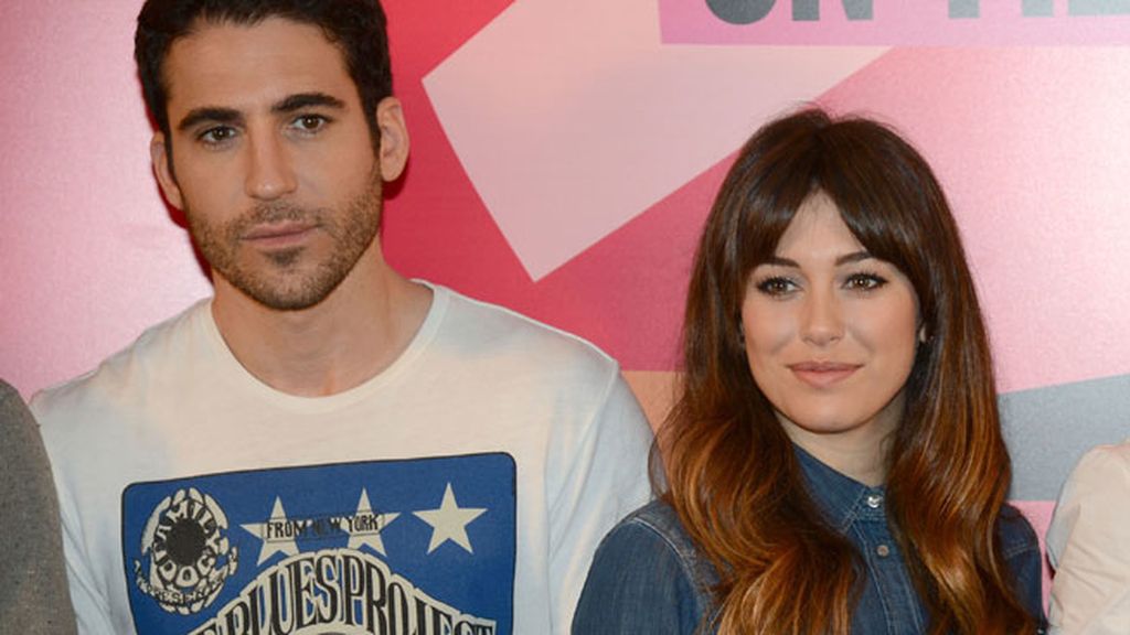 Buen rollo en la presentación con Hugo Silva y Blanca Suárez