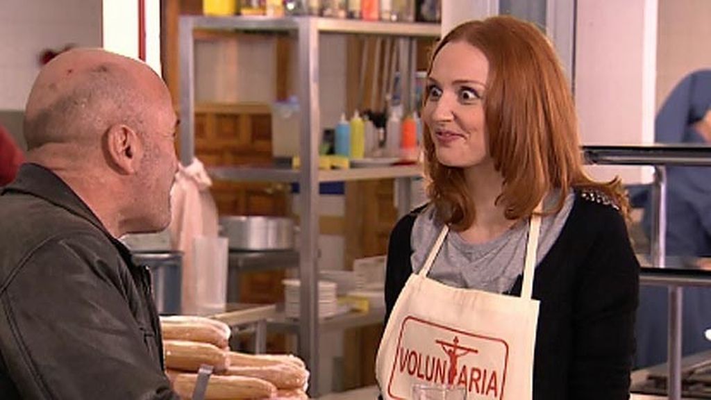 Enrique lleva el abrigo de Judith de 600 euros a las monjas