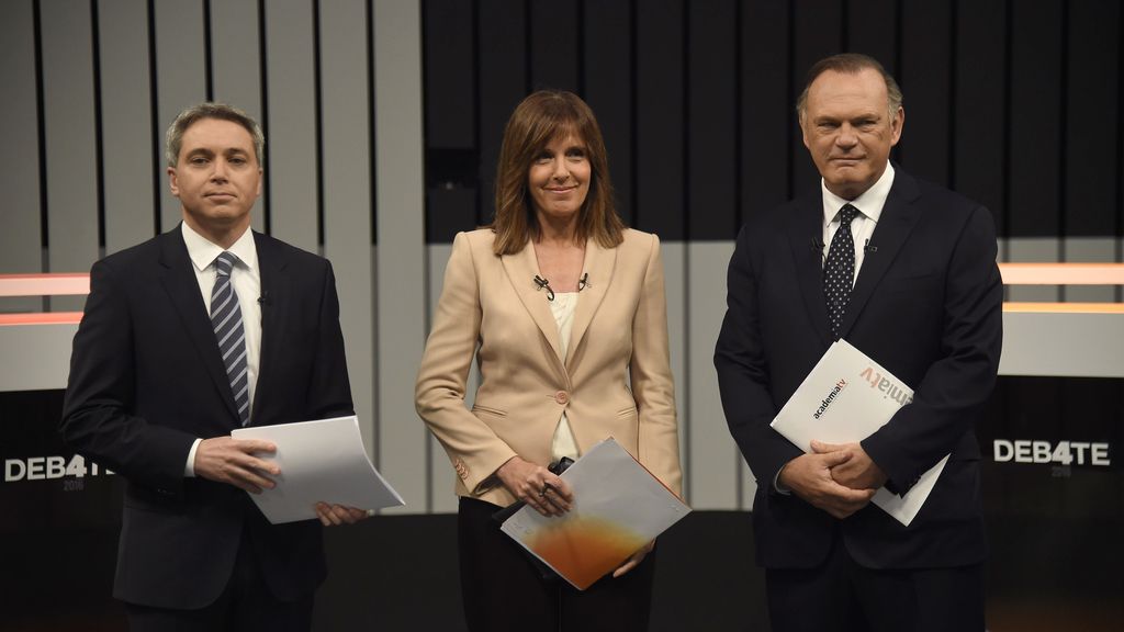 Los moderadores del debate