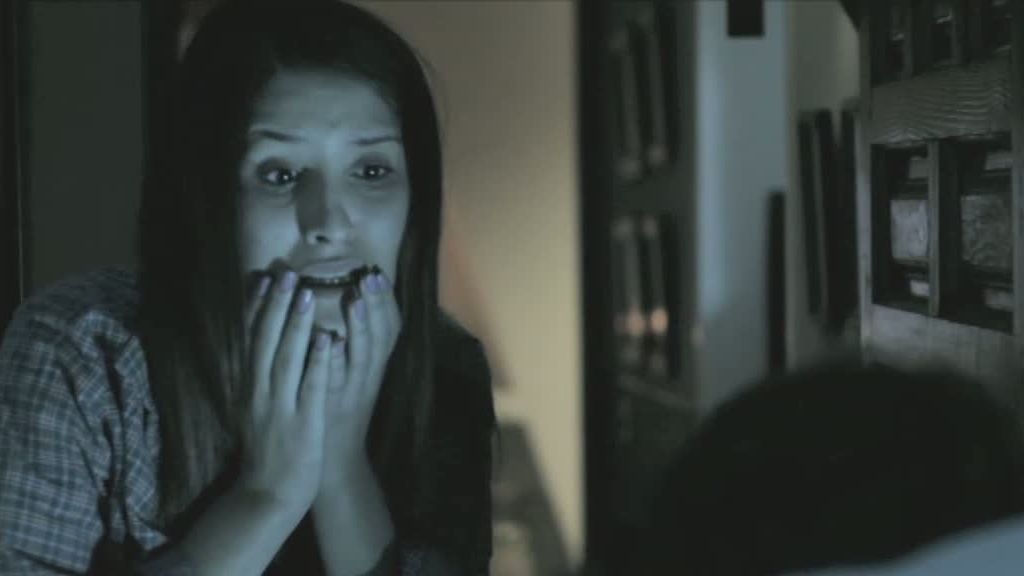 Las chicas obedecieron ciegamente las instrucciones que les dictaba el tablero