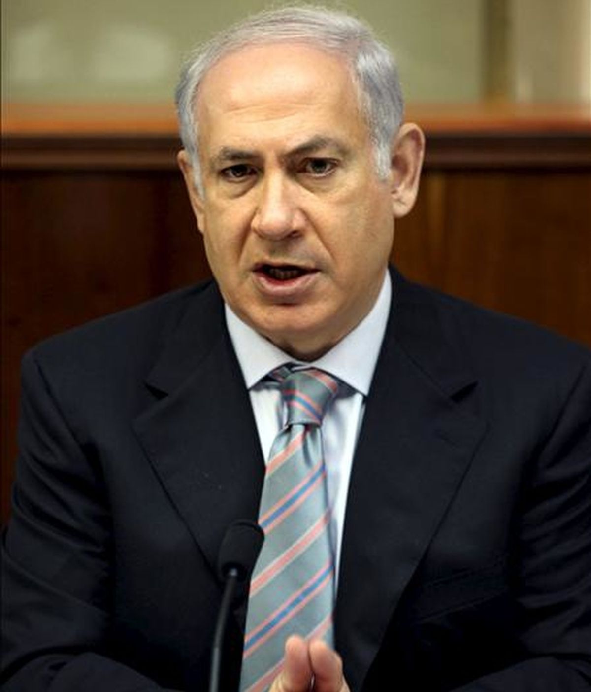 El primer ministro israelí, Benjamin Netanyahu, preside la reunión semanal del gabinete de Gobierno, hoy en Jerusalén (Israel). EFE