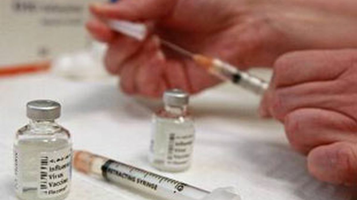 Este lunes comienza en España la campaña de vacunación de la Gripe A. Foto: EFE.