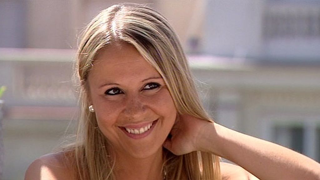 Sara finge apatía pero llora la decisión de Javi