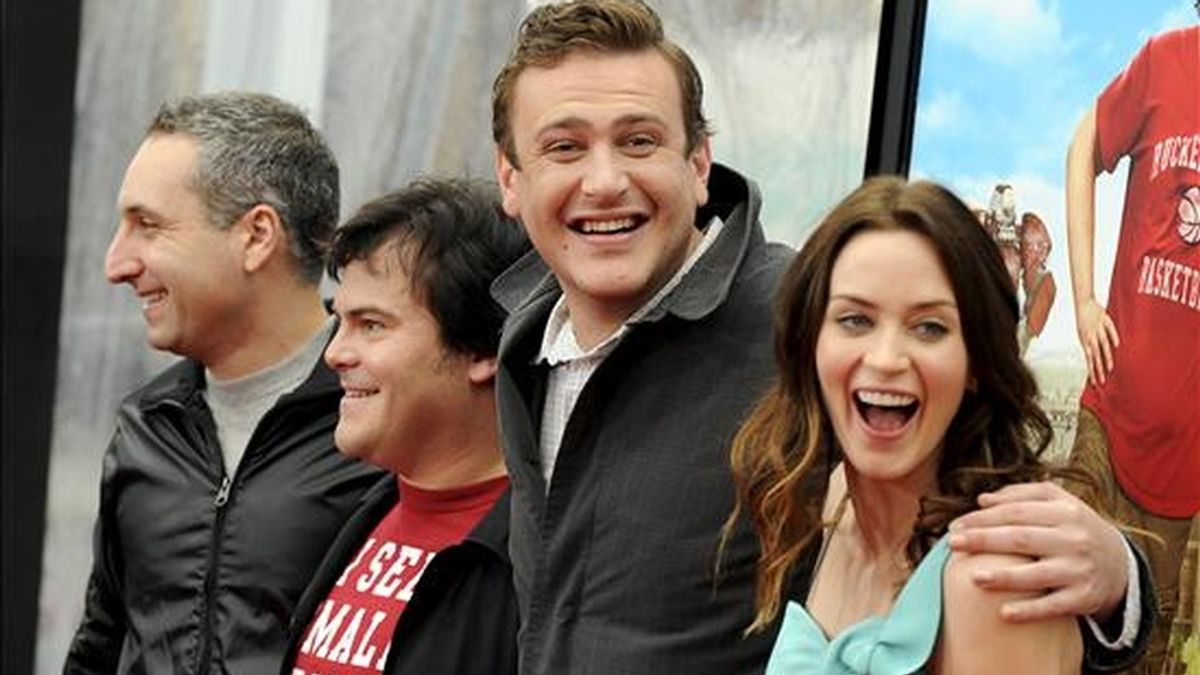 Los actores de la película "Los viajes de Gulliver", la actriz británica Emily Blunt, (d), el estadounidense Jason Segel, (2-d), Jack Black, (2-i), y el director Rob Letterman, (i). EFE/Archivo Los actores de la película "Los viajes de Gulliver", la actriz británica Emily Blunt, (d), el estadounidense Jason Segel, (2-d), Jack Black, (2-i), y el director Rob Letterman, (i). EFE/Archivo