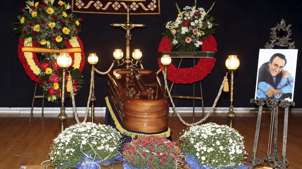 Capilla ardiente de Manolo Escobar
