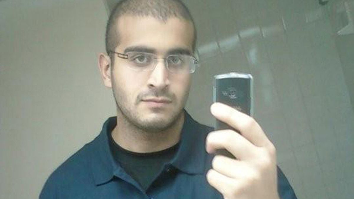 El asesino de Orlando habló cuatro veces con la Policía y amenazó con explosivos