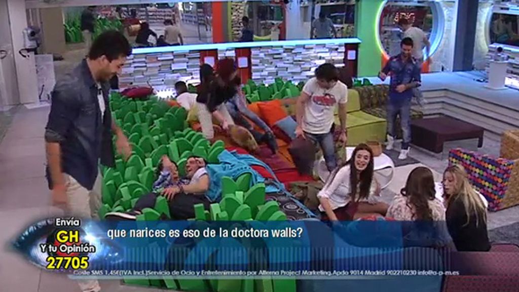 El 'pelocho' y la odontóloga juegan 'al perro y el gato'