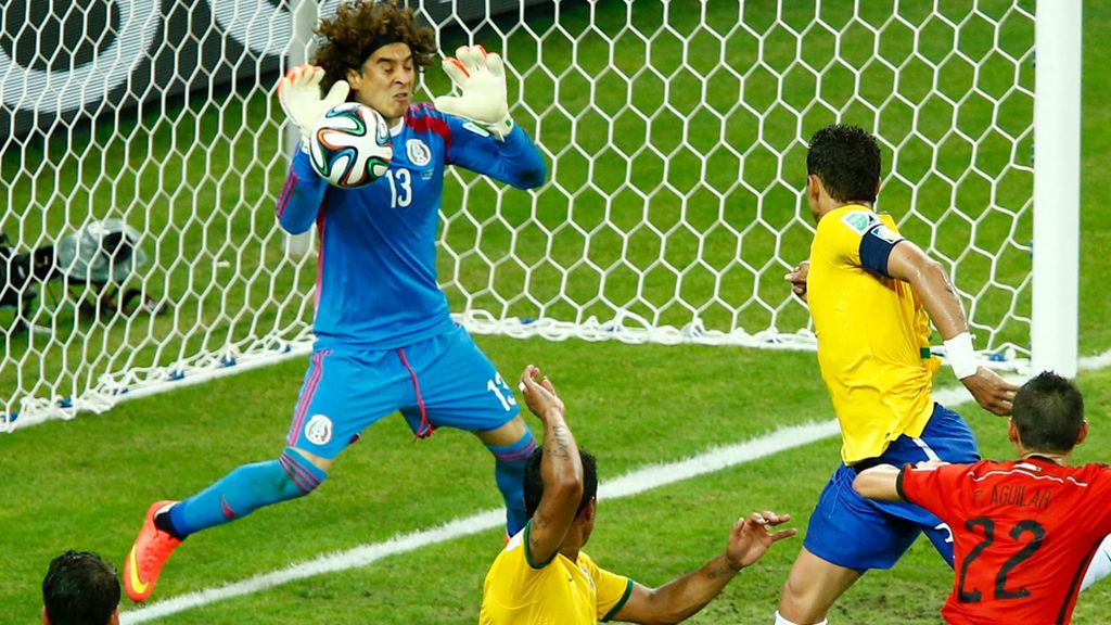 Cuatro paradas para la historia del fútbol mexicano