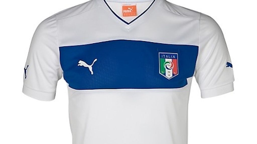 Segunda equipación de Italia