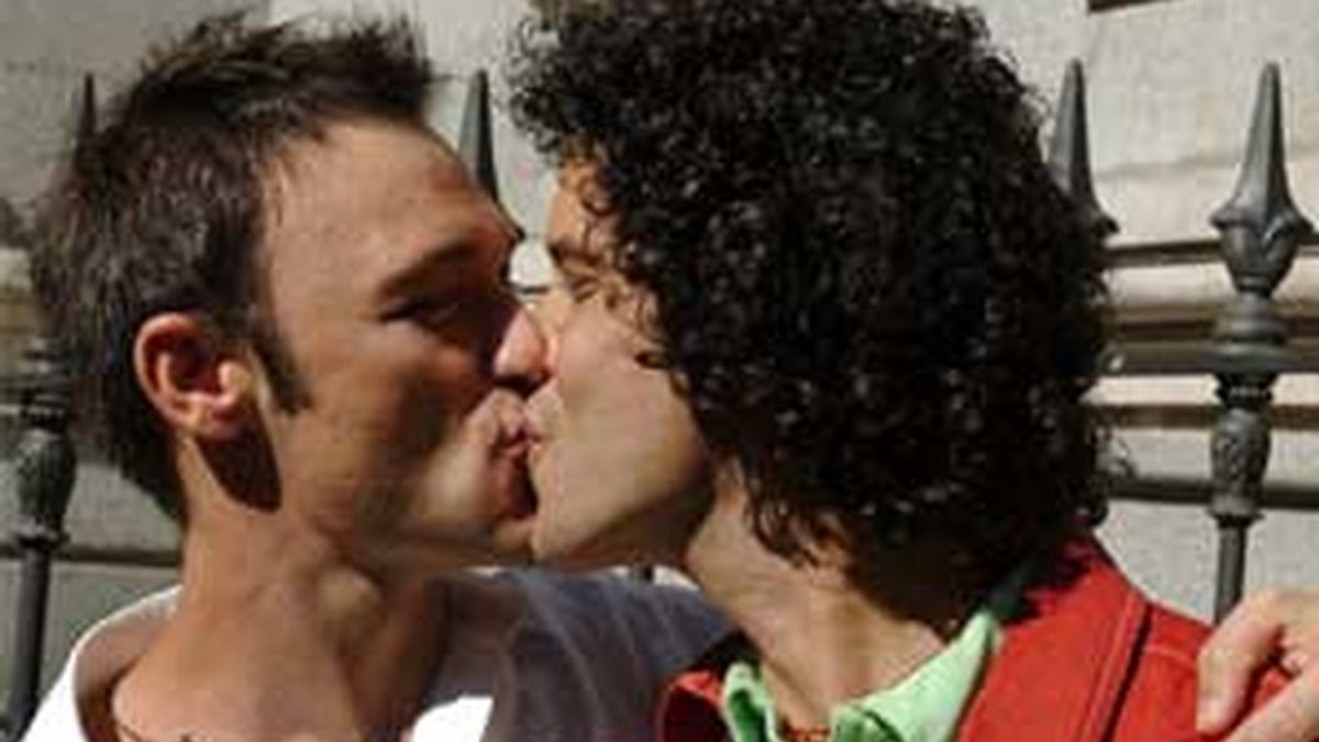 España es uno de los países en el mundo que reconoce legalmente el matrimonio homosexual. Foto: EFE