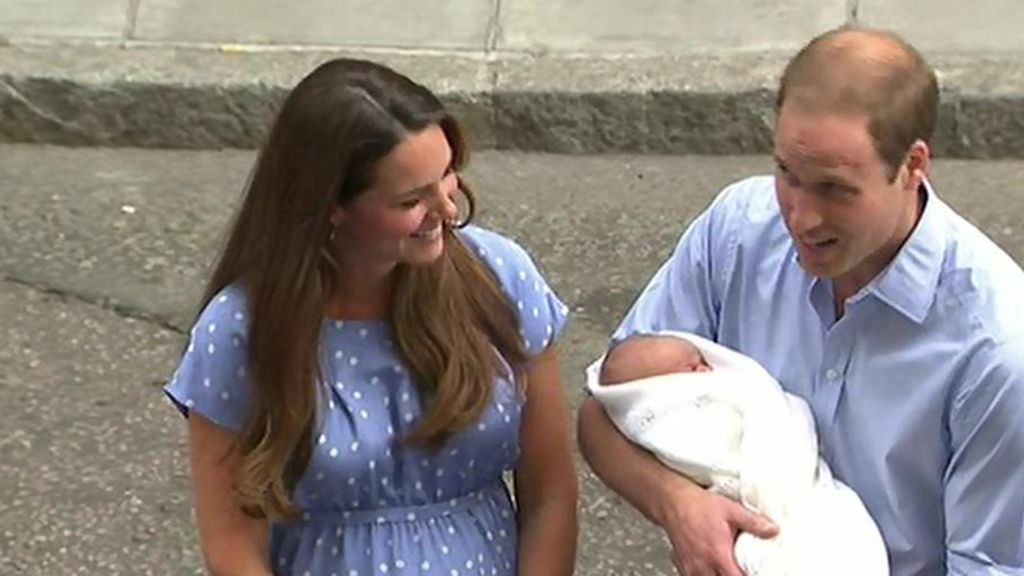 Los Duques de Cambridge, felicidad absoluta en la presentación de su primer hijo