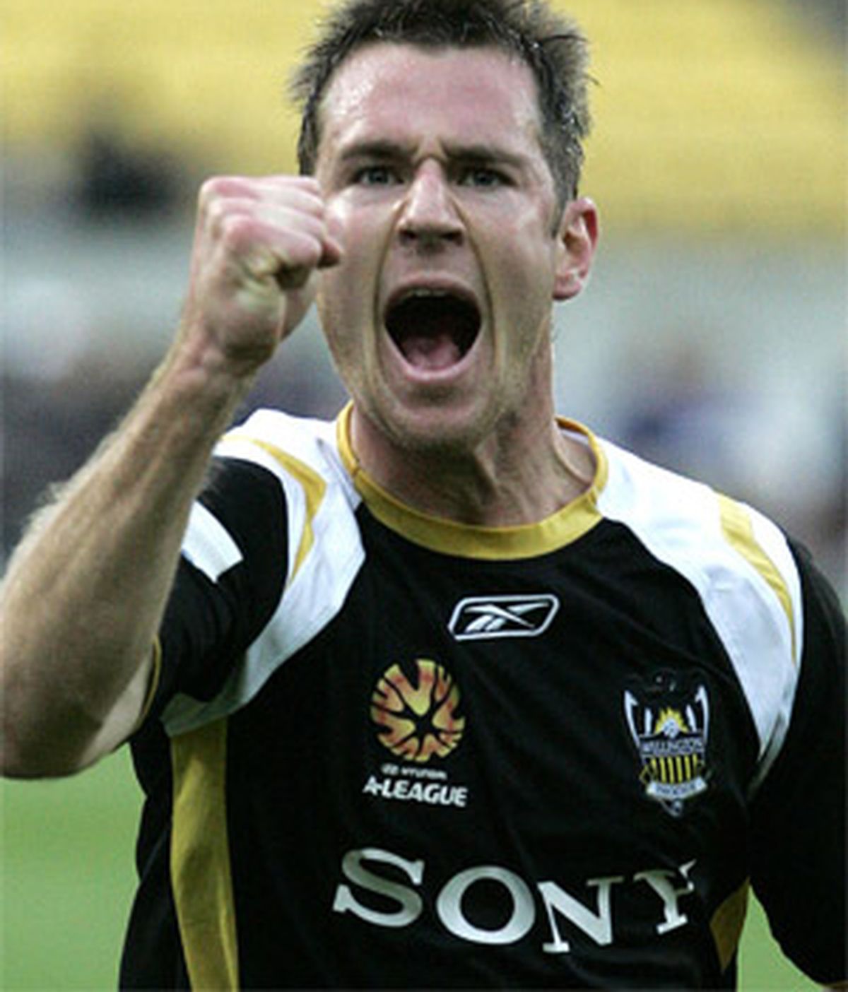 El goleador Shane Smeltz, peligro de Nueva Zelanda.