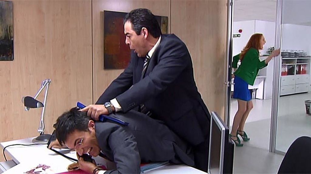 'El Cuqui' se siente atraído por Alejandra