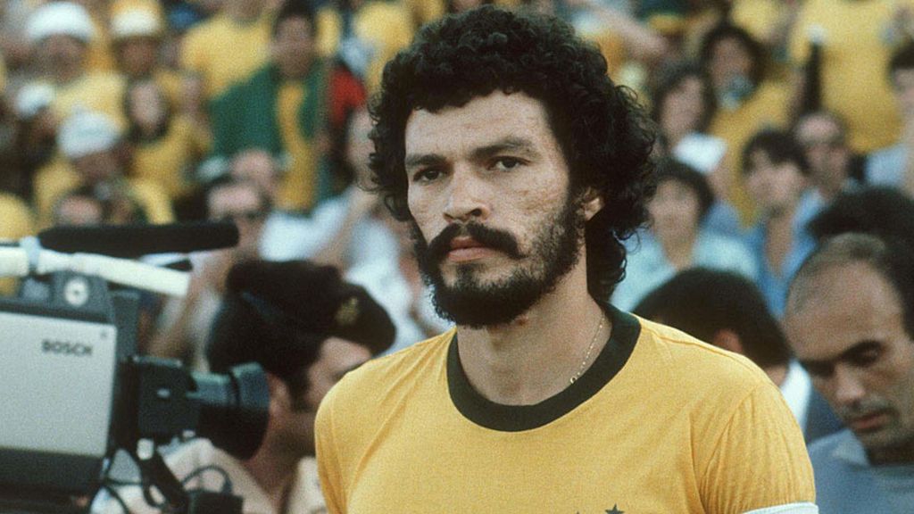 Sócrates: Un súper clase muy desaliñado