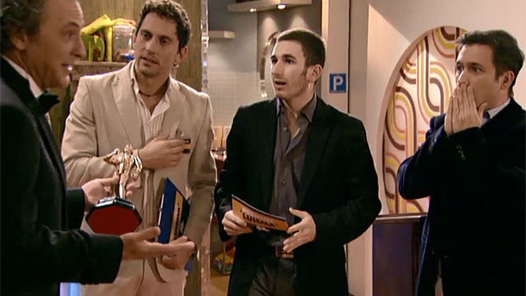 Jose Coronado y Antonio Resines, cameos en el capítulo 200