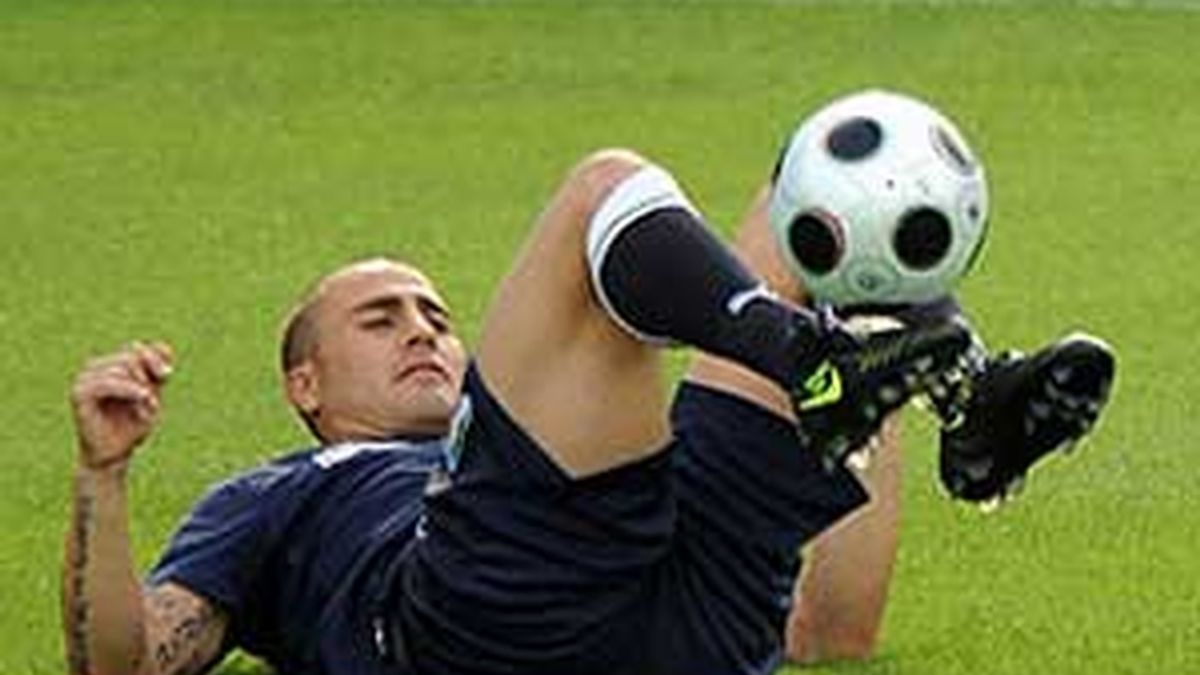 Cannavaro se perderá el primer partido de su selección en la Copa Confederaciones.