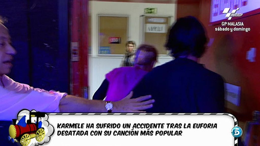 La colaboradora sufre un golpe en el pie