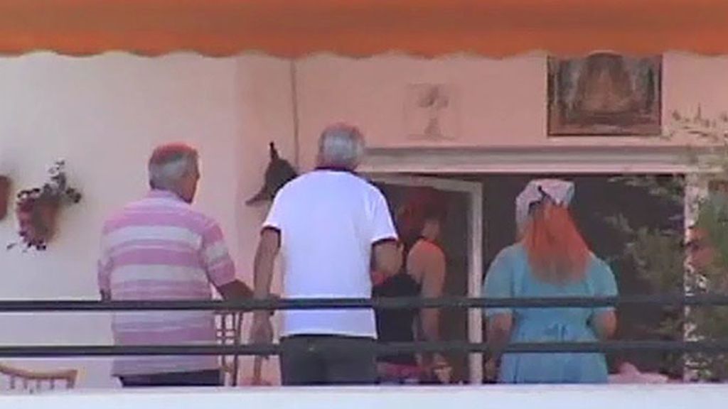 Amador Mohedano reúne a parte de su familia en su casa de Chipiona