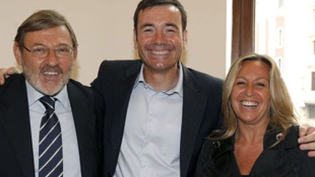 Tomás Gómez y Trinidad Jiménez ya han cumplido con los reglamentos para competir por la candidatura a la Comunidad de Madrid. Foto: EFE Tomás Gómez y Trinidad Jiménez ya han cumplido con los reglamentos para competir por la candidatura a la Comunidad de Madrid. Foto: EFE