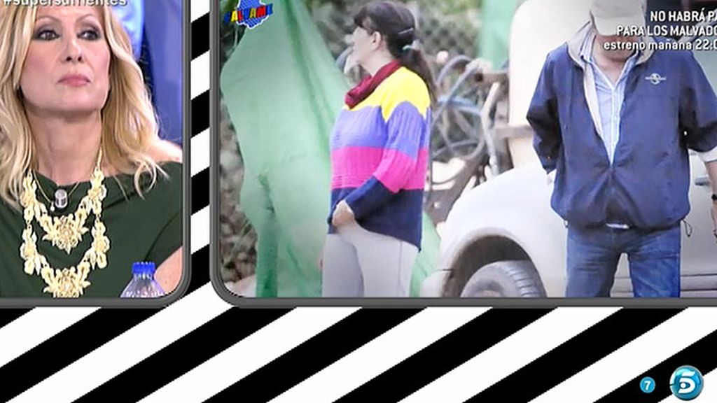 Se llama Jacqueline, trabaja en el Ayuntamiento de Chipiona y fue conejala