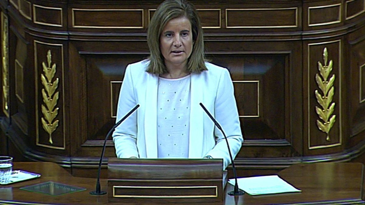 Fátima Báñez, deficende la no revalirización de las pensiones en el Congreso