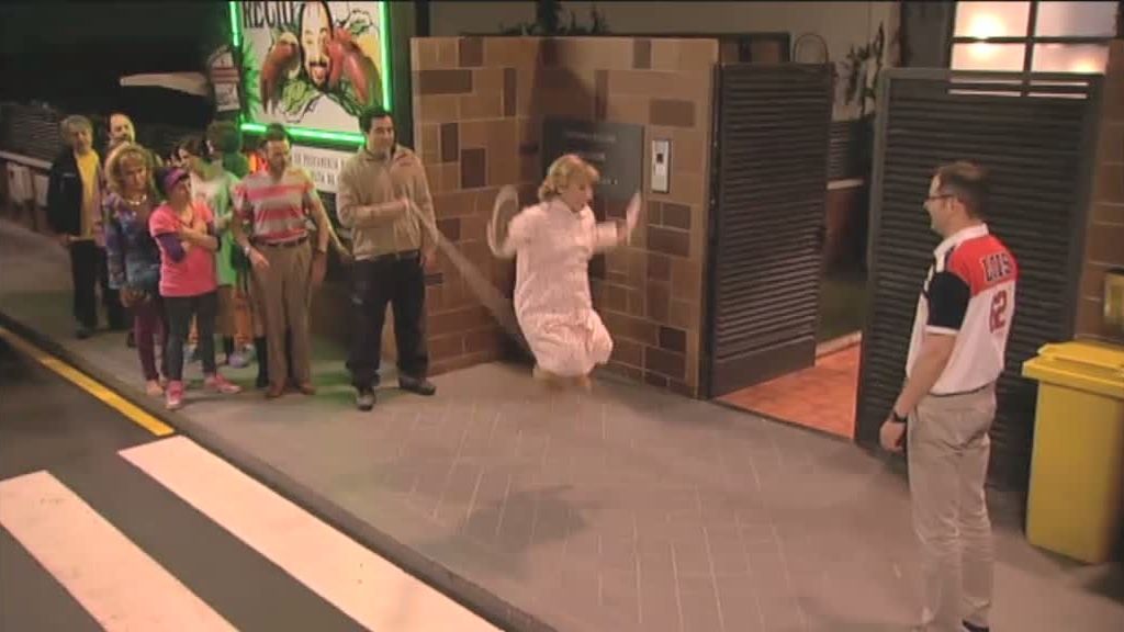 La comunidad al completo se vuelca en el parto