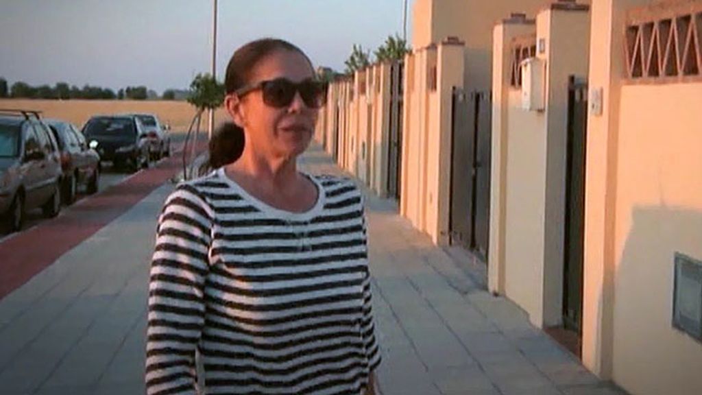 La cantante acude a la casa de Jessica Bueno a recoger al pequeño