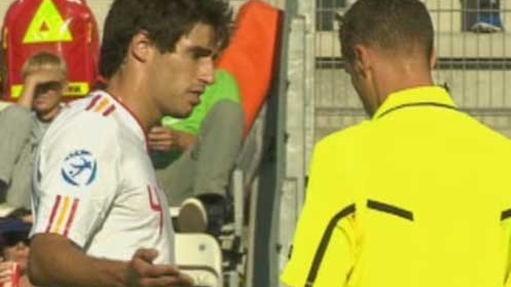 Tarjeta a Javi Martínez