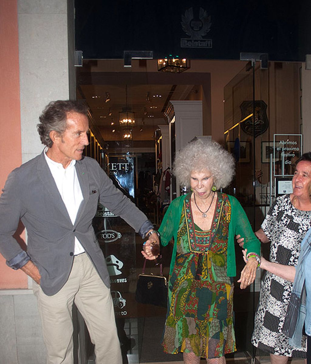 La Duquesa viste a su marido, Alfonso Diez, como a Fran Rivera