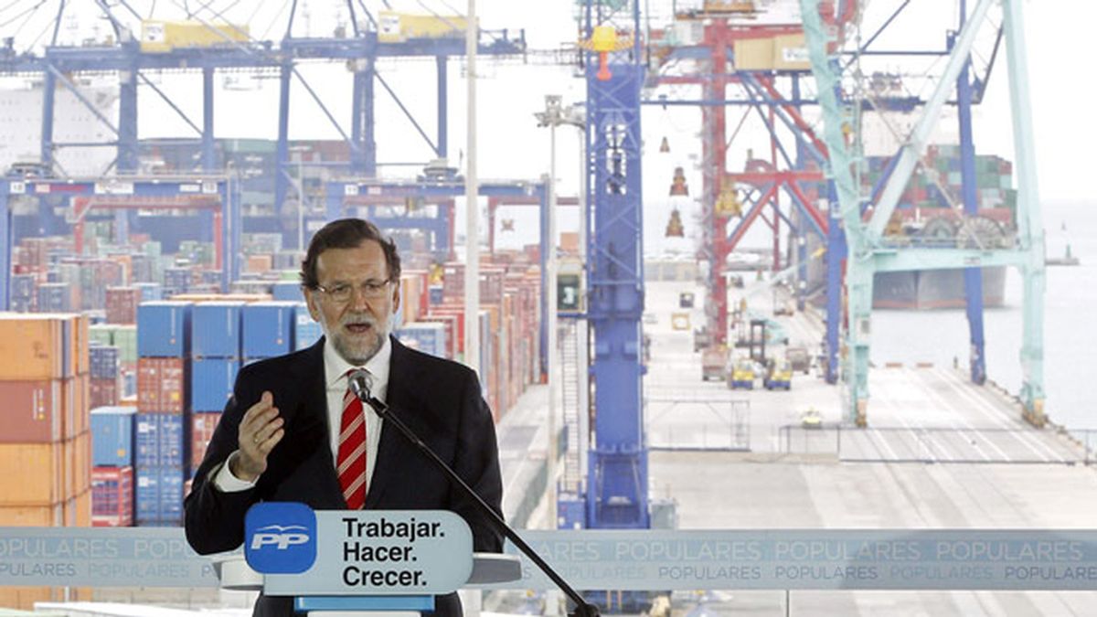 Rajoy: "A veces hemos cometido errores" pero el PP "ha estado siempre al servicio de la sociedad"